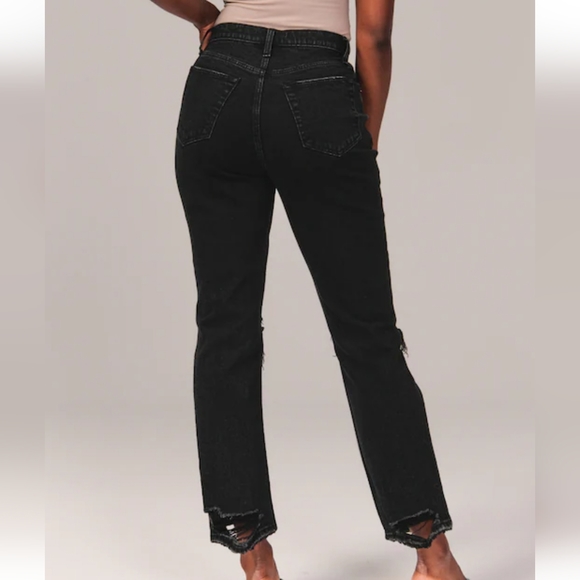 Abercrombie Curve Love Ultra High Rise Ankle Straight Jean - Picture 2 of 6